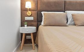 Seven Seas Apartments